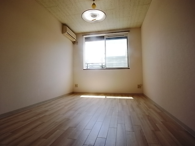 ミュゼ楠ヶ丘の居間・リビング