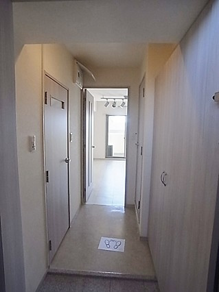 プリマヴェーラ甲南山手の玄関
