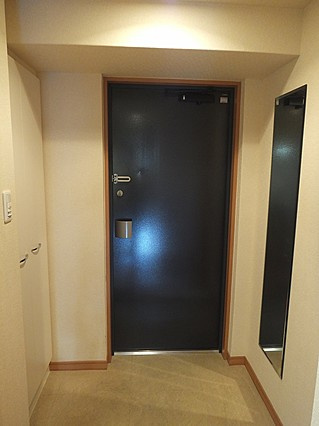 プレサンス神戸駅前グランツの玄関