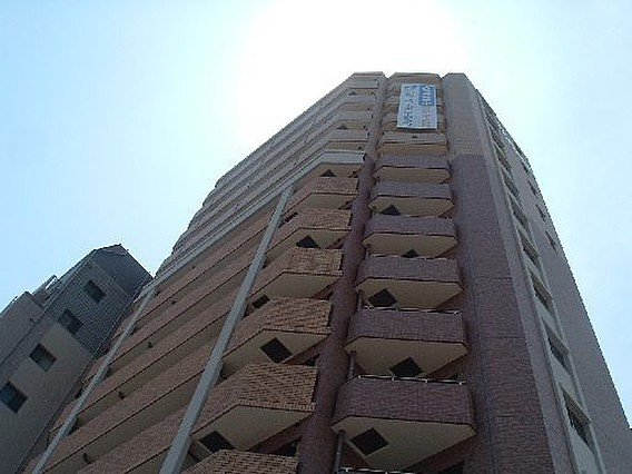 プレサンス神戸駅前グランツの外観