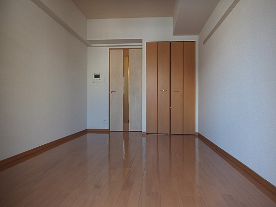 プレサンス神戸駅前グランツの居間・リビング