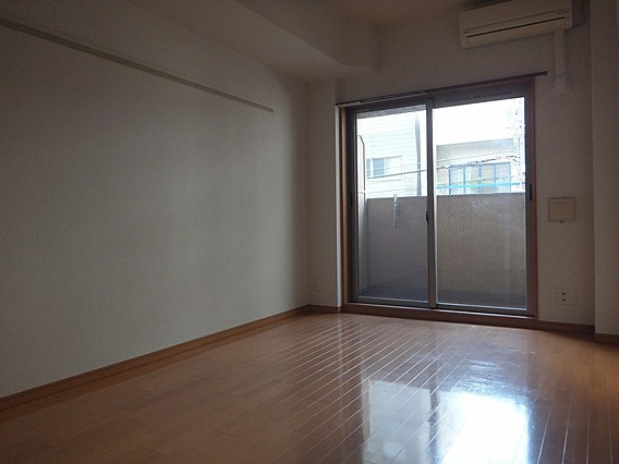 プレサンス神戸駅前グランツの居間・リビング