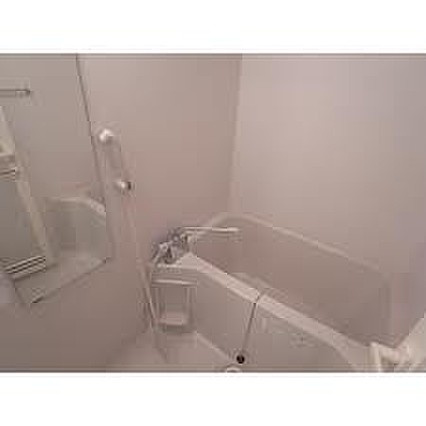 ラ・ウェゾン大石南町の浴室