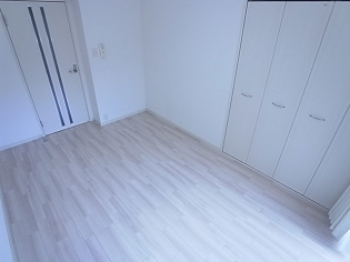 ラ・ウェゾン大石南町の居間・リビング