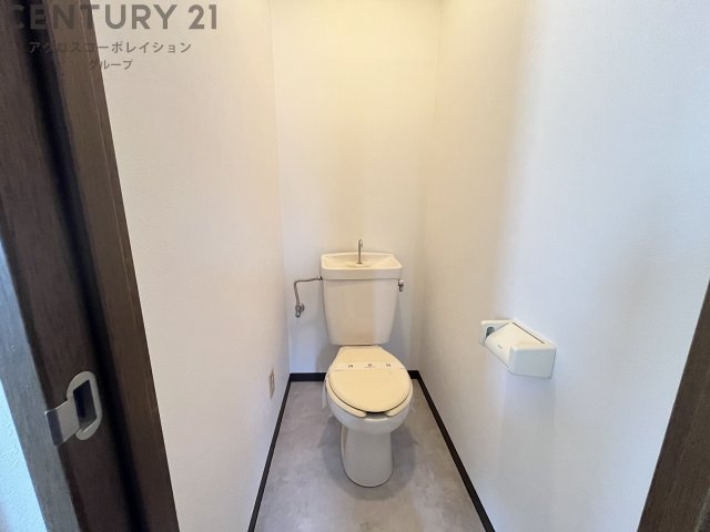 コンパクトで使いやすいトイレです♪
