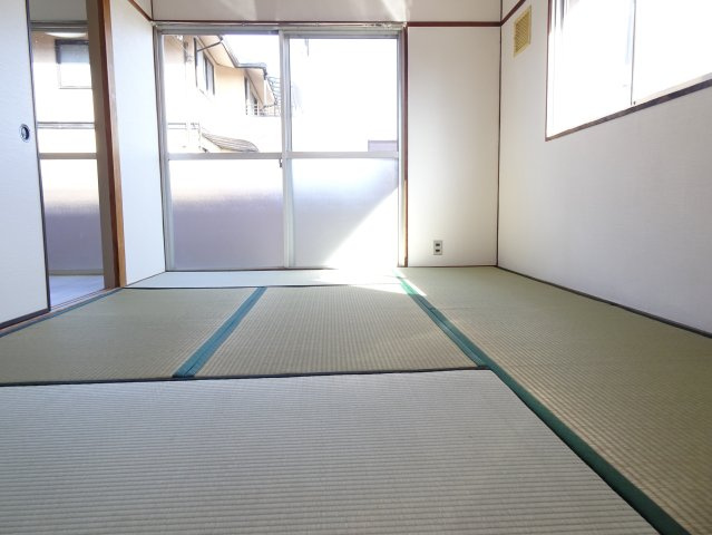 ハイツむすぶの和室