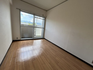 甲東園エクセルの居間