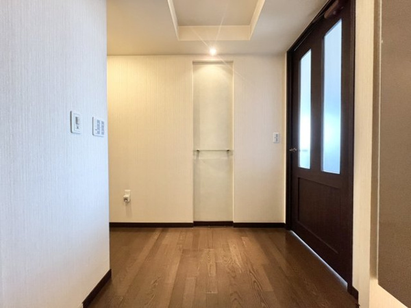 【玄関】