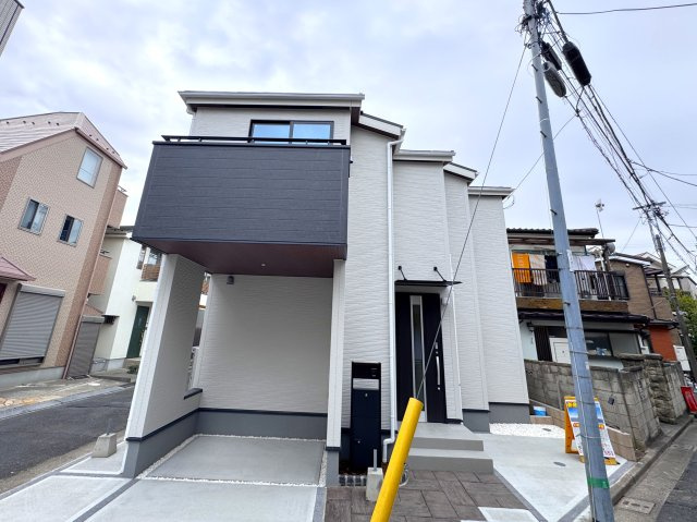 葛飾区東金町５丁目新築戸建【半田小学校：6分】の外観|完成済み内覧可能です！（電柱移設予定）