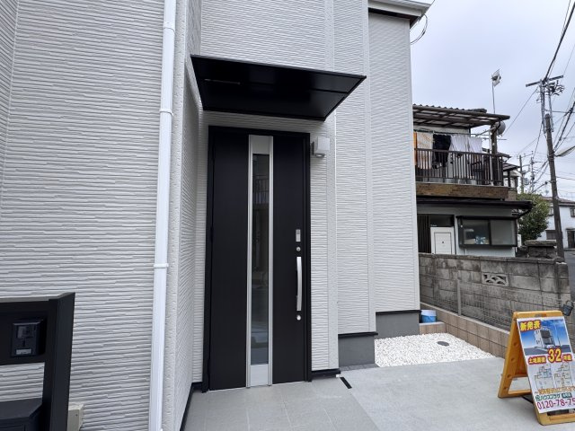 葛飾区東金町５丁目新築戸建【半田小学校：6分】のエントランス|エントランス・玄関ポーチ