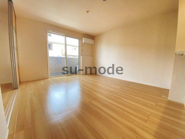 ソフィアコート鳥飼B棟の居間・リビング