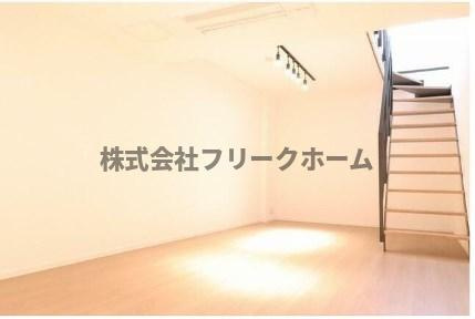 武蔵野市吉祥寺東町１丁目の賃貸マンションの居間・リビング