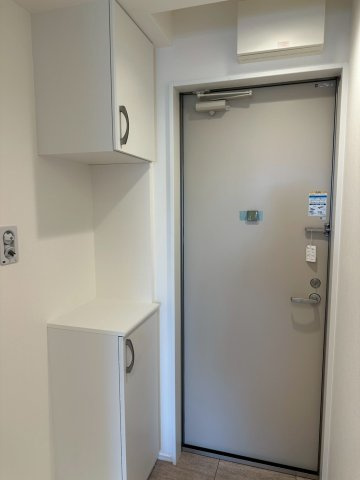 アルサーヴ千葉の玄関|参考写真別号室