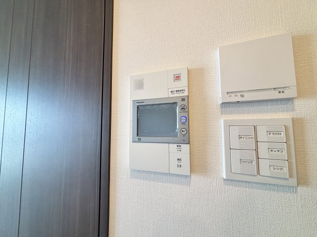 安心のモニター付きインターホン付き★