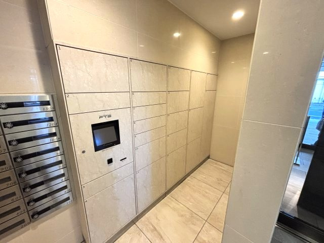 宅配ボックス完備★