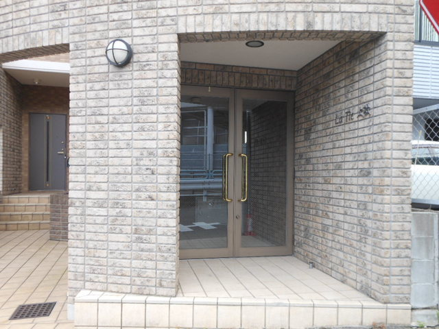 ｌａ　ｔｉｅ　上社のエントランス