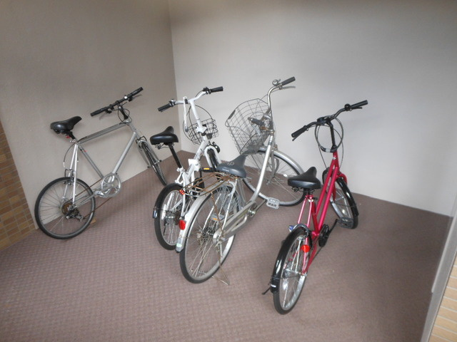 ｌａ　ｔｉｅ　上社のその他共用部分|オートロック内屋根付