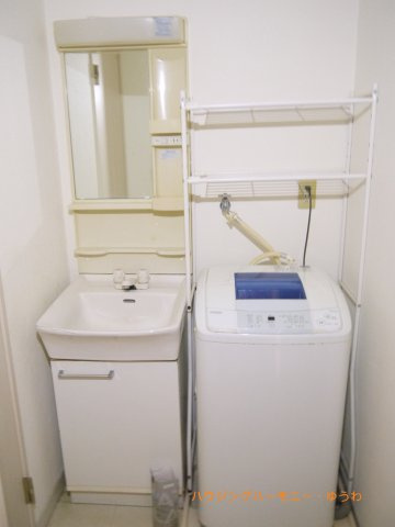 【独立洗面台】 | 前野台住宅第４号棟 | イメージ画像となります。実際とは異なりますので、ご注意ください！