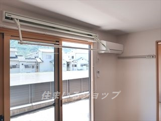 ヴィルヌーブマスダ　B棟の設備|エアコンと室内物干し