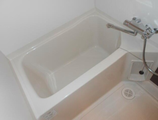 ガリシア新御徒町の浴室|浴槽