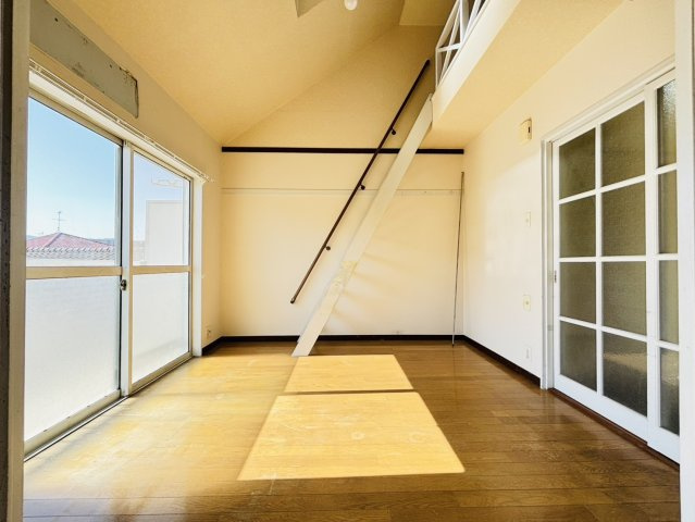 サンライフ二日市の居間・リビング