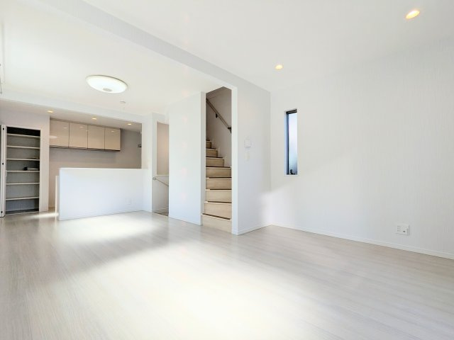 江東区亀戸７丁目の戸建のキッチン|～リビング写真～