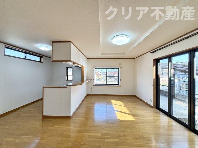 【居間・リビング】 | 藤岡市中栗須　中古住宅