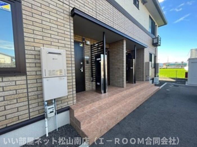 【エントランス】 | ドミール南吉田