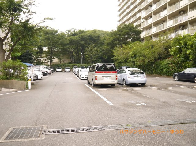 【駐車場】 | サンシティJ棟 | 自走式の駐車場がありますので、車必須のかたには、安心です。