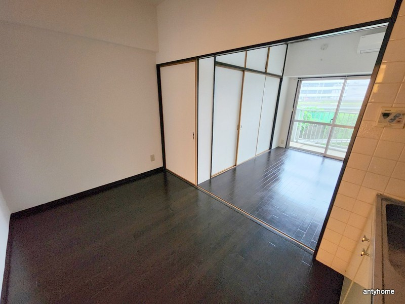 メゾンサクラ9　仲介手数料無料の居間・リビング