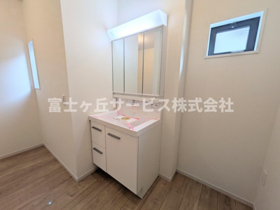 【独立洗面台】 | 浜松市中央区笠井町 2期 新築一戸建て | 独立洗面台です