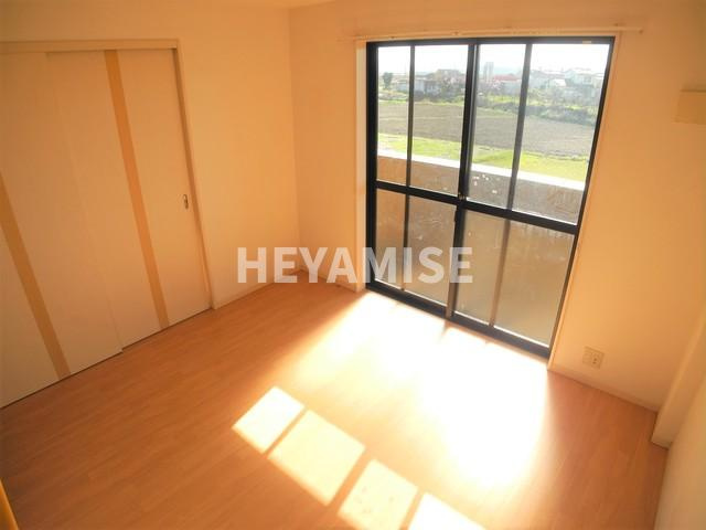 グランディール高来の居間・リビング