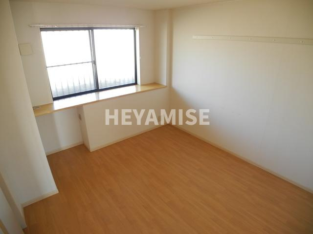 グランディール高来の洋室