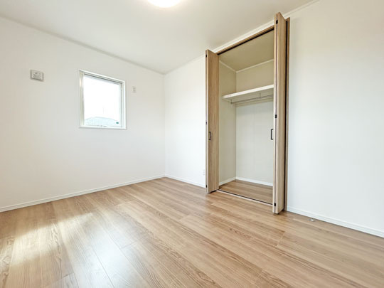 多賀城市新田の洋室