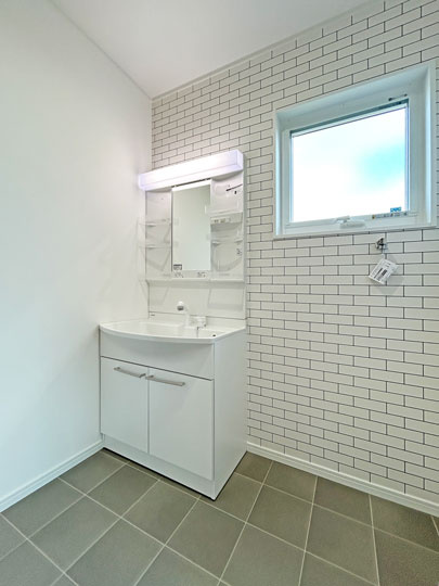 多賀城市新田の独立洗面台