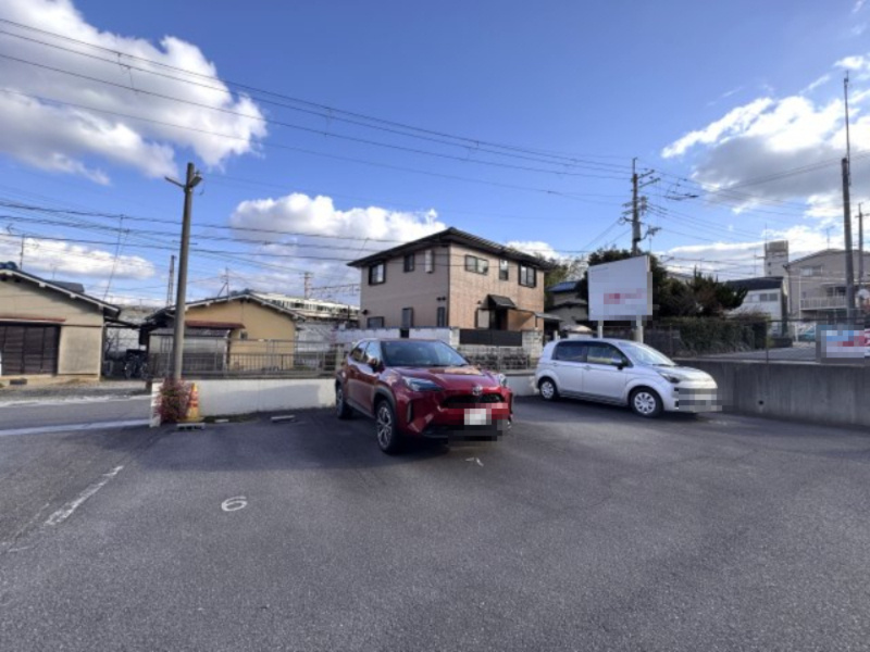 三宅マンションの駐車場