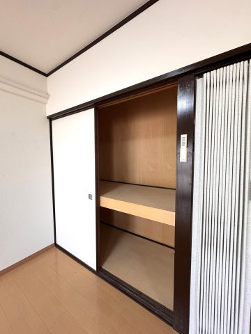 三宅マンションの収納