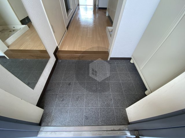 オークハイツの玄関