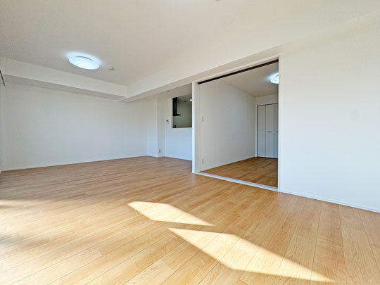 グラン・コート多賀城弐番館の居間・リビング