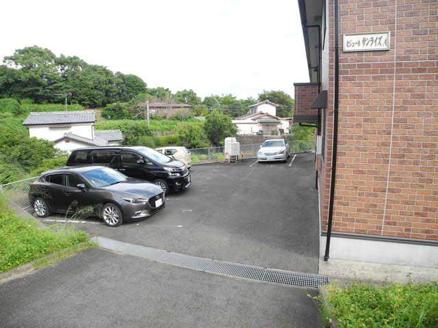 セジュールサンライズAの駐車場