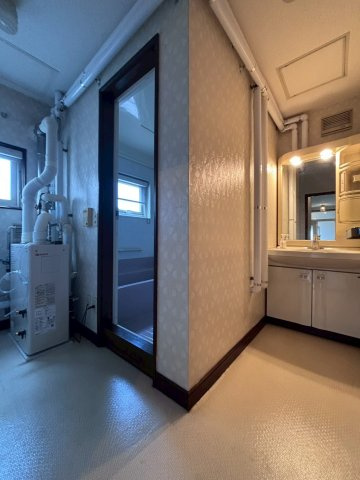 小樽市花園3丁目の洗面所|2階洗面所