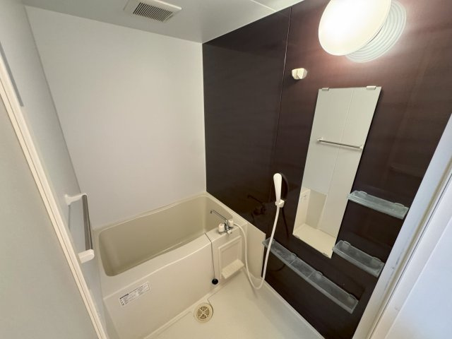 サンシャリテ向丘B棟の浴室