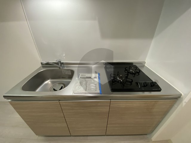 badge tomoi Est4のキッチン