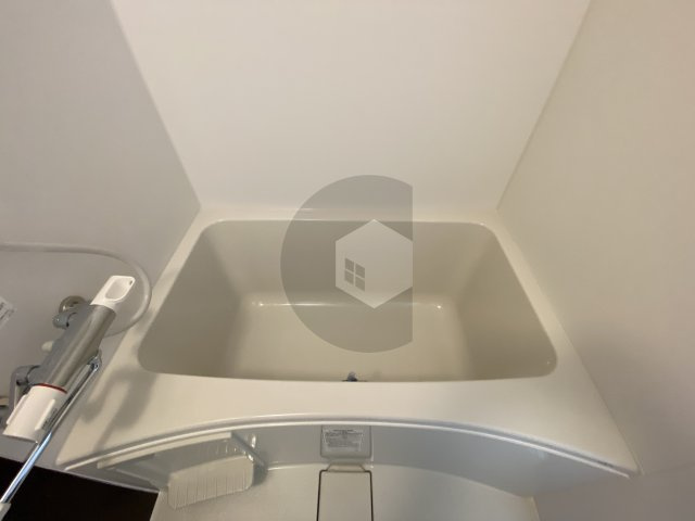 badge tomoi Est4の浴室