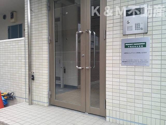 グレイスのエントランス|ゆとりのあるエントランスです