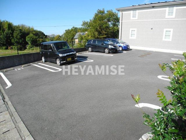 プラシード久山Ｂの駐車場|※室内画像は別部屋のもの