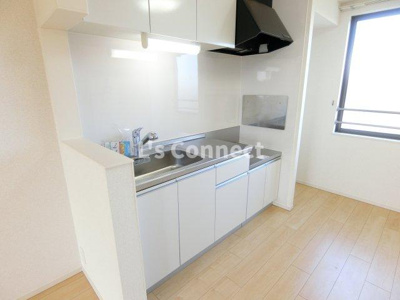 【キッチン】 | ブライト６０５レジデンス | ２口ガスコンロ設置可能なキッチンです。