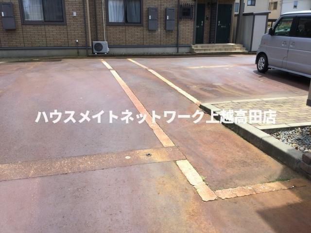 グランシャトー Ｂの駐車場|駐車場