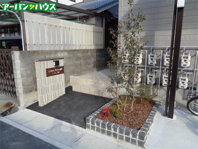 コーポレーヴ雄町のエントランス