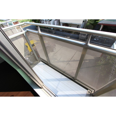 【バルコニー】